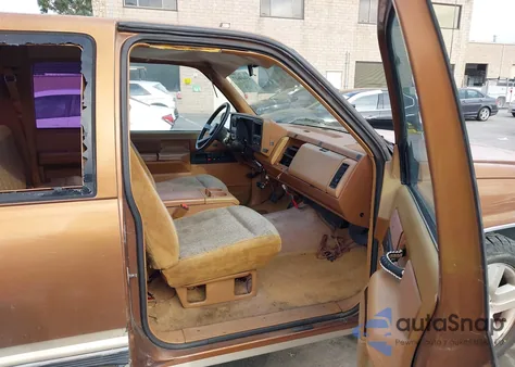 1989 Chevrolet Gmt-400 C2500 из США, поврежденный, VIN 2GCFC29K4K1147351